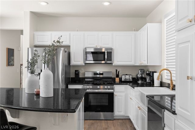 10242 Garden State Drive, Las Vegas, NV 89135
