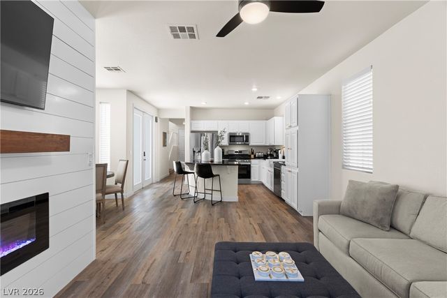 10242 Garden State Drive, Las Vegas, NV 89135