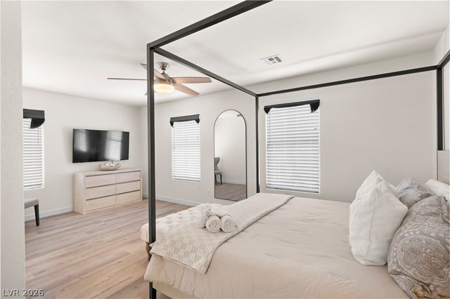 10242 Garden State Drive, Las Vegas, NV 89135