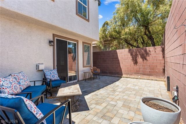 10242 Garden State Drive, Las Vegas, NV 89135