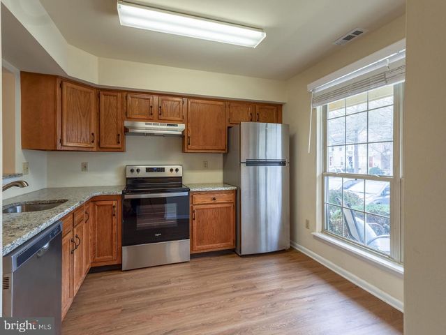 18 WOODBROOK DR, Mantua, NJ 08051