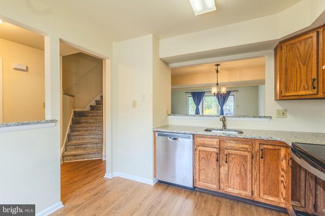 18 WOODBROOK DR, Mantua, NJ 08051