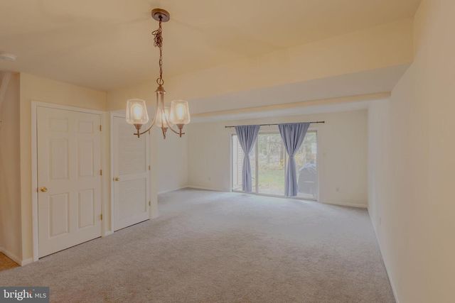 18 WOODBROOK DR, Mantua, NJ 08051