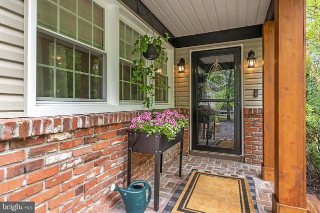 18 SHERWOOD DR, Medford, NJ 08055