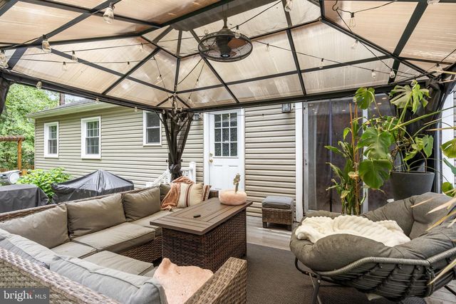 18 SHERWOOD DR, Medford, NJ 08055