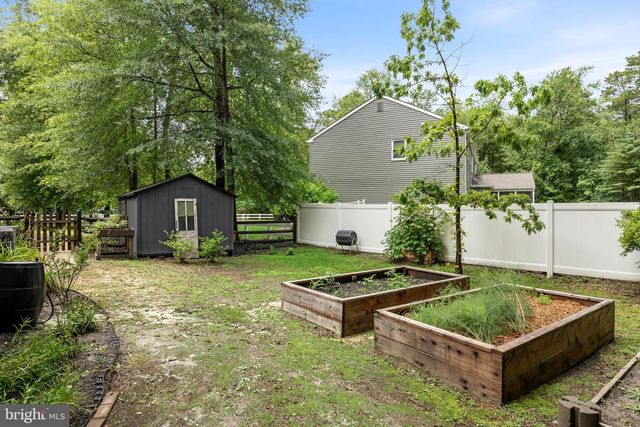 18 SHERWOOD DR, Medford, NJ 08055