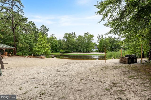 18 SHERWOOD DR, Medford, NJ 08055