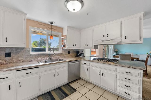 1802 Pamela Ln, Escondido, CA 92026