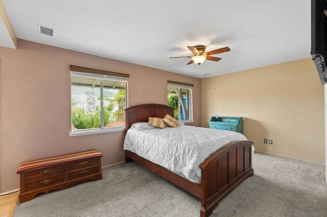 1802 Pamela Ln, Escondido, CA 92026
