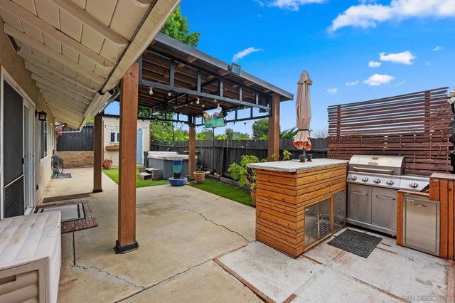 1802 Pamela Ln, Escondido, CA 92026