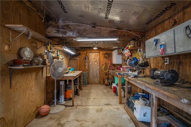 252 S 8th St, Aransas Pass, TX 78336