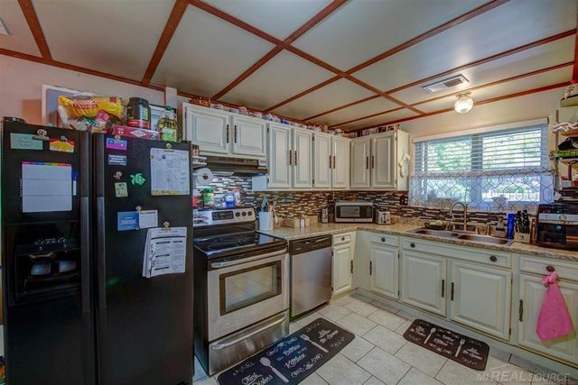 3531 State Road, Fort Gratiot, MI 48059