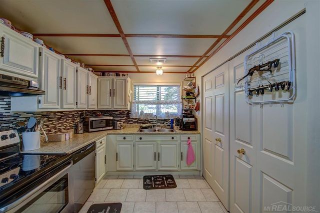 3531 State Road, Fort Gratiot, MI 48059