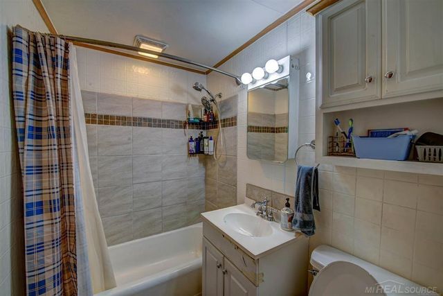 3531 State Road, Fort Gratiot, MI 48059