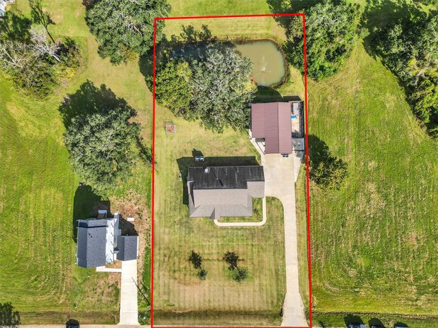 155 Horse Shoe Trail, Angleton, TX 77515