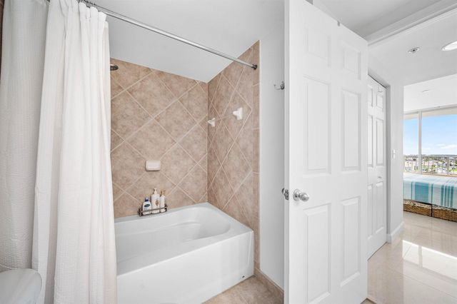 625 Casa Loma Boulevard 1408, Boynton Beach, FL 33435