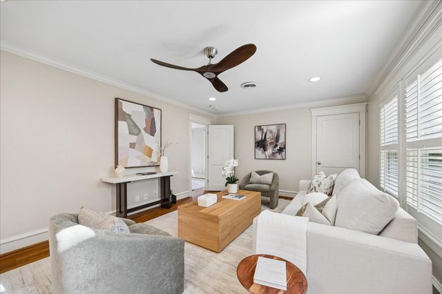 758 E 17th Street, Houston, TX 77008