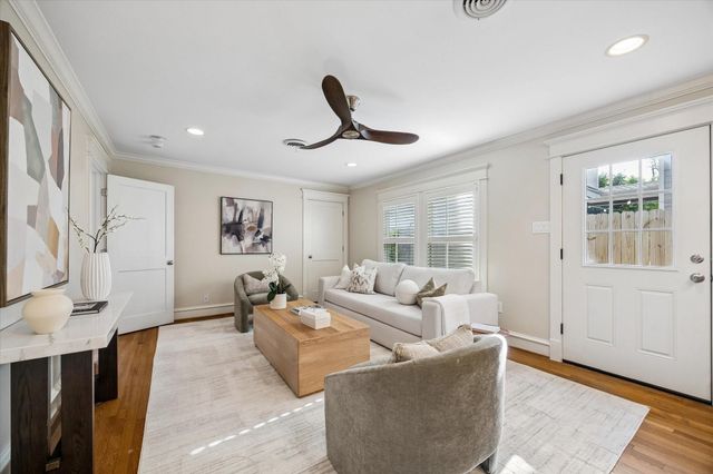 758 E 17th Street, Houston, TX 77008