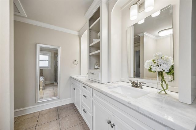 758 E 17th Street, Houston, TX 77008