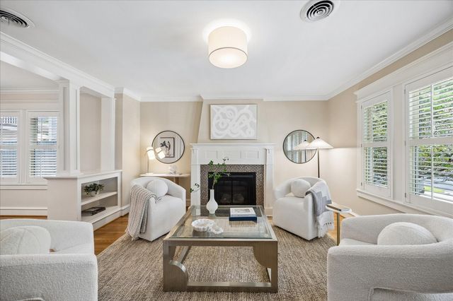 758 E 17th Street, Houston, TX 77008