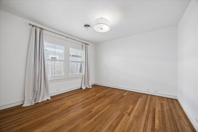 758 E 17th Street, Houston, TX 77008