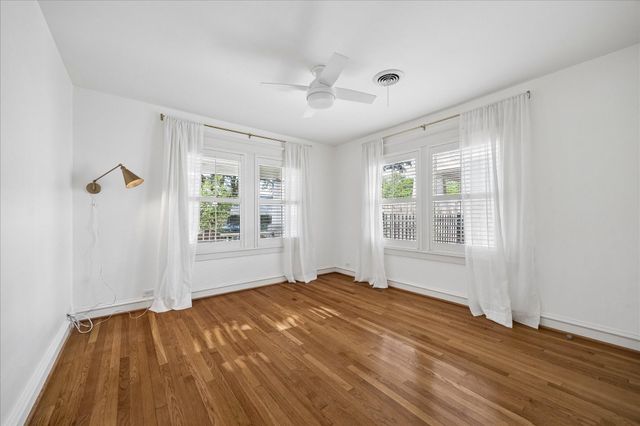 758 E 17th Street, Houston, TX 77008