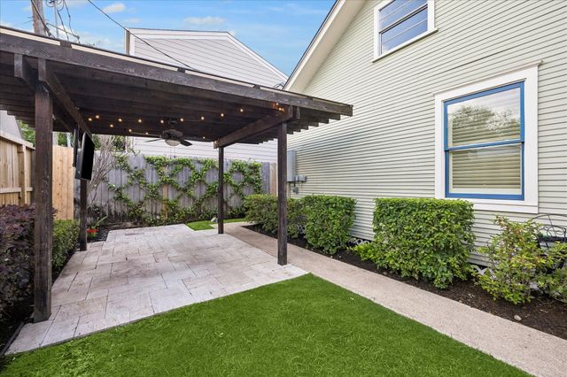 758 E 17th Street, Houston, TX 77008