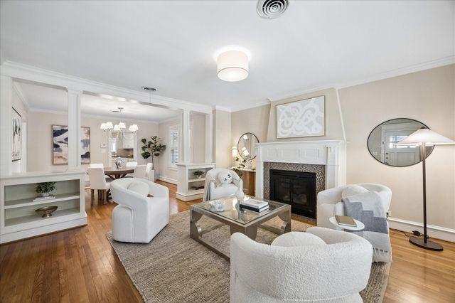 758 E 17th Street, Houston, TX 77008