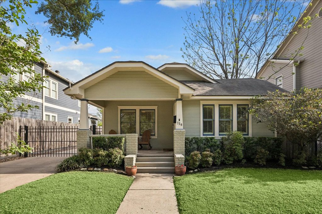 758 E 17th Street, Houston, TX 77008