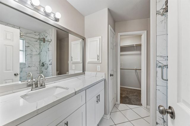 802 W Sealy Street, Alvin, TX 77511