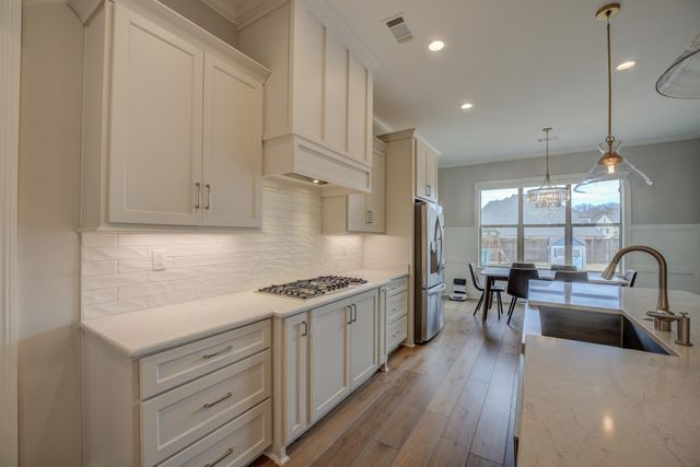 4766 CAROUSEL LN, Collierville, TN 38017