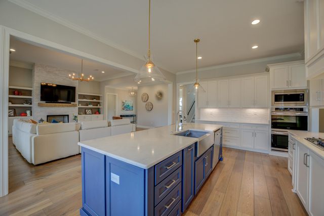 4766 CAROUSEL LN, Collierville, TN 38017