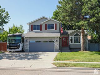 1402 E VALLEY RIDGE DR, Sandy, UT 84093