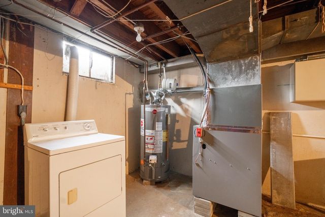 1016 CLAYTON RD, Wilmington, DE 19805