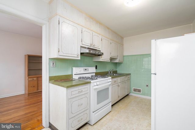 1016 CLAYTON RD, Wilmington, DE 19805