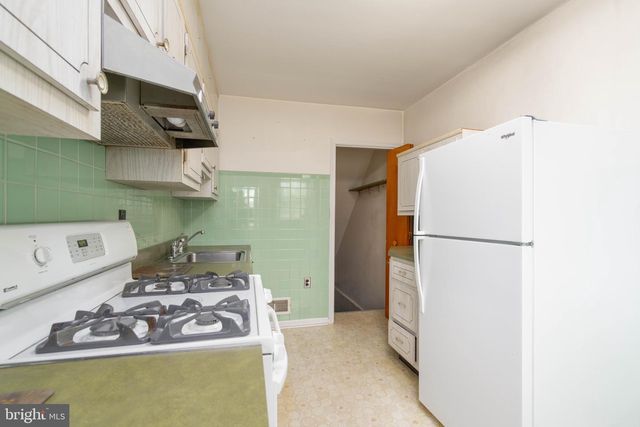 1016 CLAYTON RD, Wilmington, DE 19805