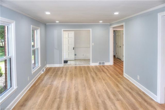 6004 Santa Maria Drive, Winston-salem, NC 27106