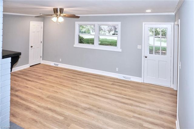 6004 Santa Maria Drive, Winston-salem, NC 27106