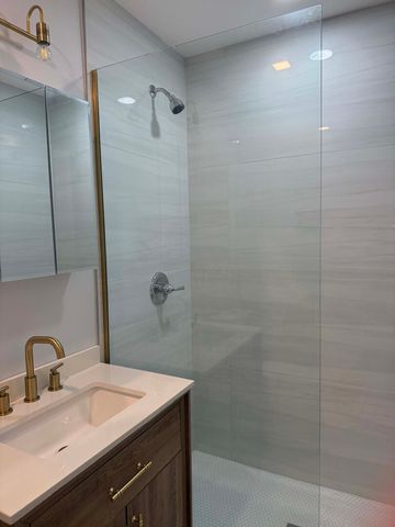 3801 W Belle Plaine Avenue 2, Chicago, IL 60618