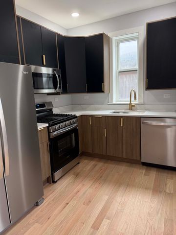 3801 W Belle Plaine Avenue 2, Chicago, IL 60618