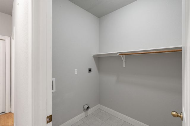 19627 Tyler TRL, Jonestown, TX 78645