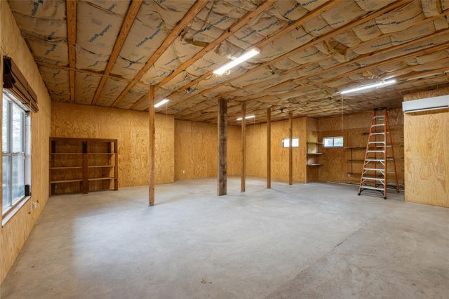 19627 Tyler TRL, Jonestown, TX 78645