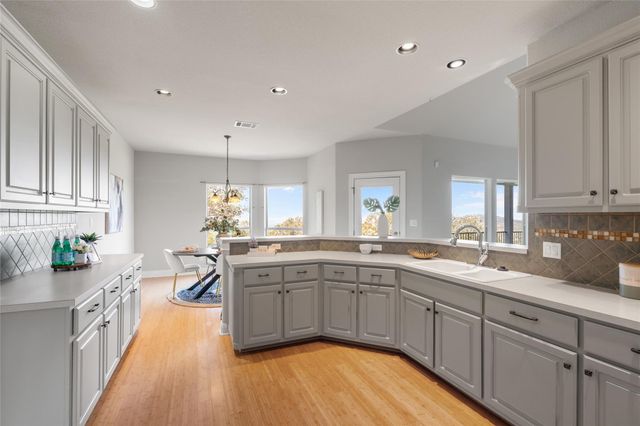 19627 Tyler TRL, Jonestown, TX 78645