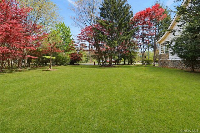 211 Old Middletown Road, Pearl River, NY 10965