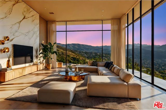 1510 N Tigertail Road, Los Angeles, CA 90049