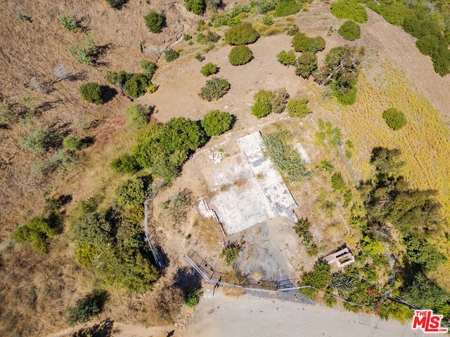 1510 N Tigertail Road, Los Angeles, CA 90049