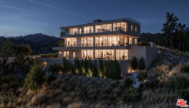 1510 N Tigertail Road, Los Angeles, CA 90049