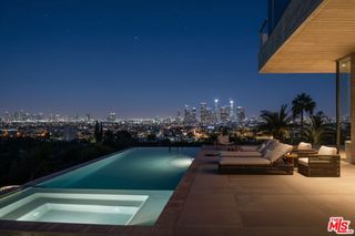 1510 N Tigertail Road, Los Angeles, CA 90049