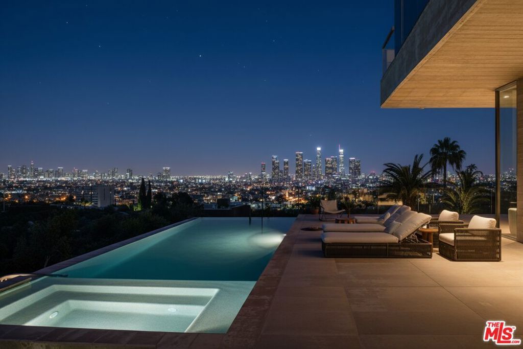 1510 N Tigertail Road, Los Angeles, CA 90049