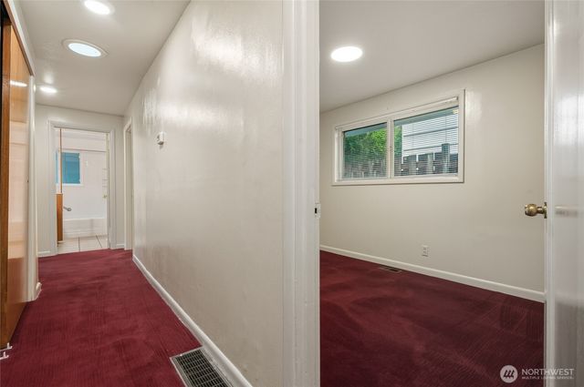 7942 15th Avenue SW, Seattle, WA 98106